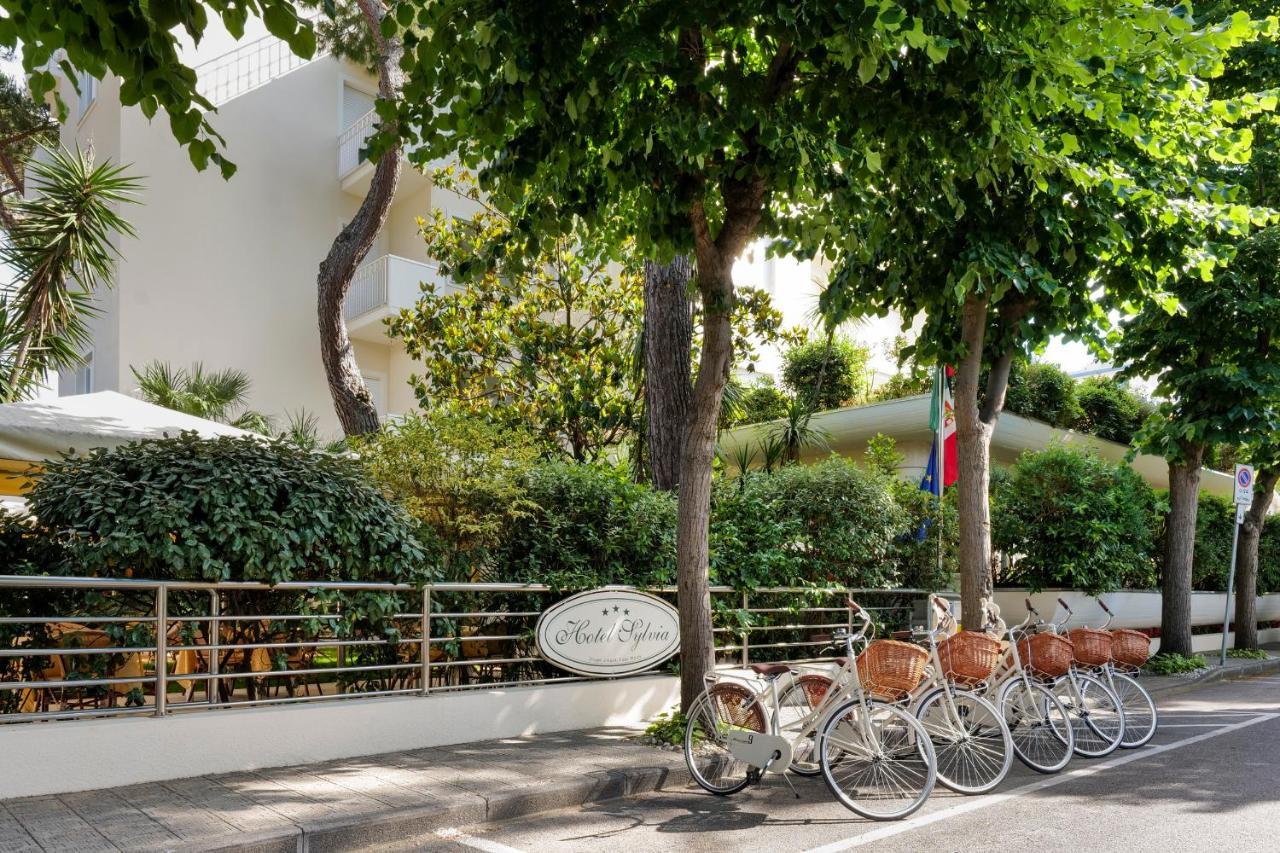 Hotel Sylvia Λίντο ντι Καμαϊόρε Εξωτερικό φωτογραφία