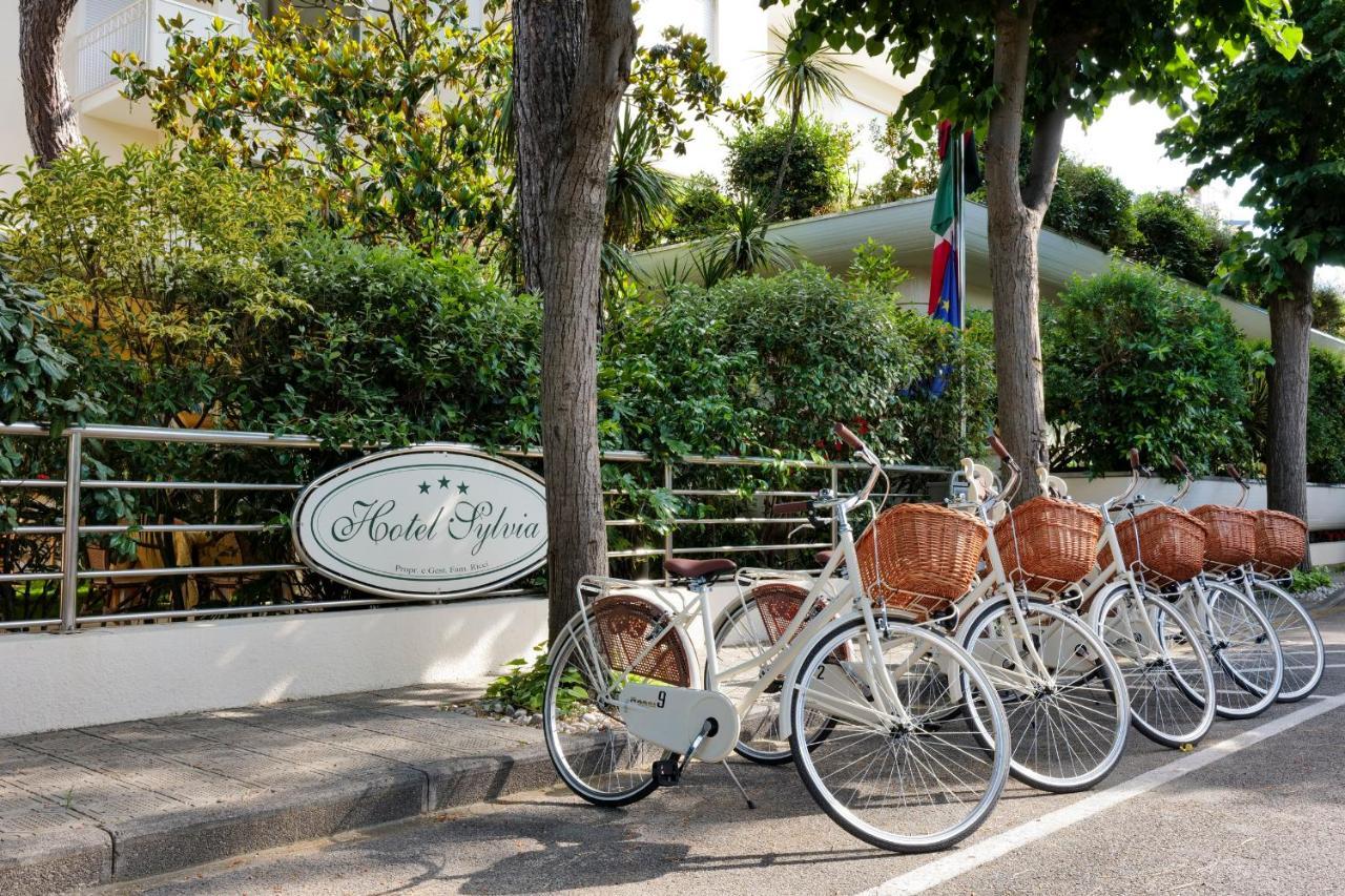 Hotel Sylvia Λίντο ντι Καμαϊόρε Εξωτερικό φωτογραφία