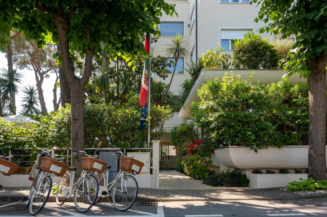 Hotel Sylvia Λίντο ντι Καμαϊόρε Εξωτερικό φωτογραφία