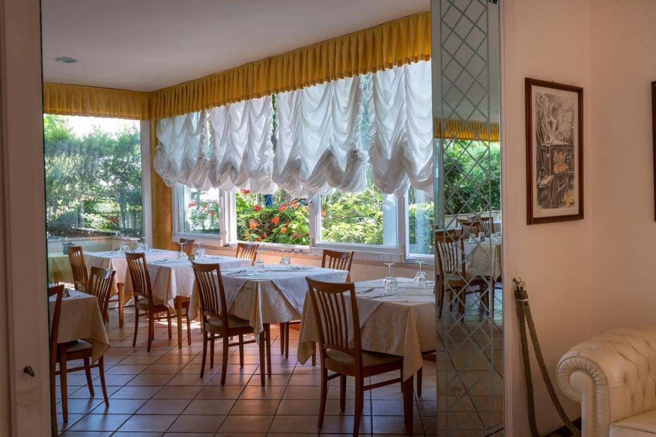 Hotel Sylvia Λίντο ντι Καμαϊόρε Εξωτερικό φωτογραφία