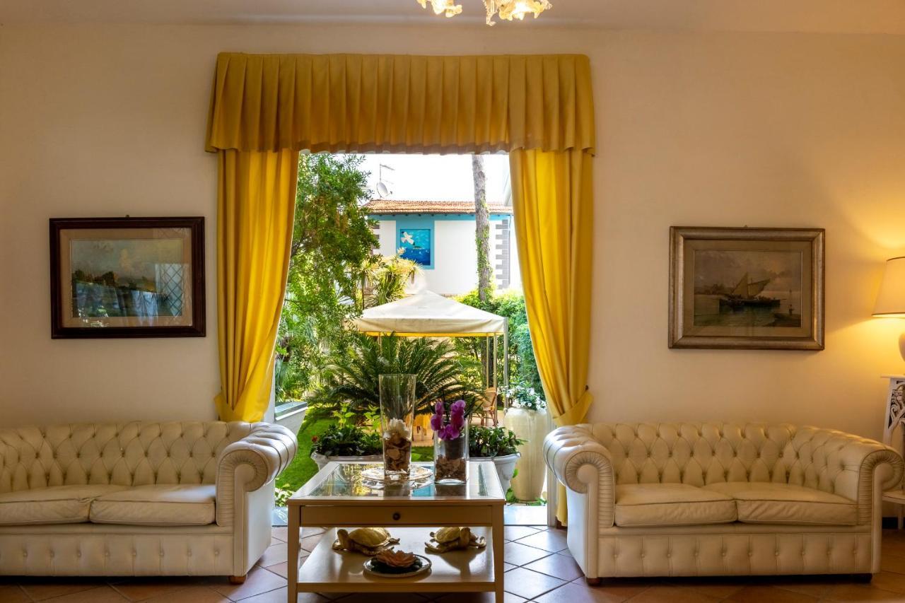 Hotel Sylvia Λίντο ντι Καμαϊόρε Εξωτερικό φωτογραφία