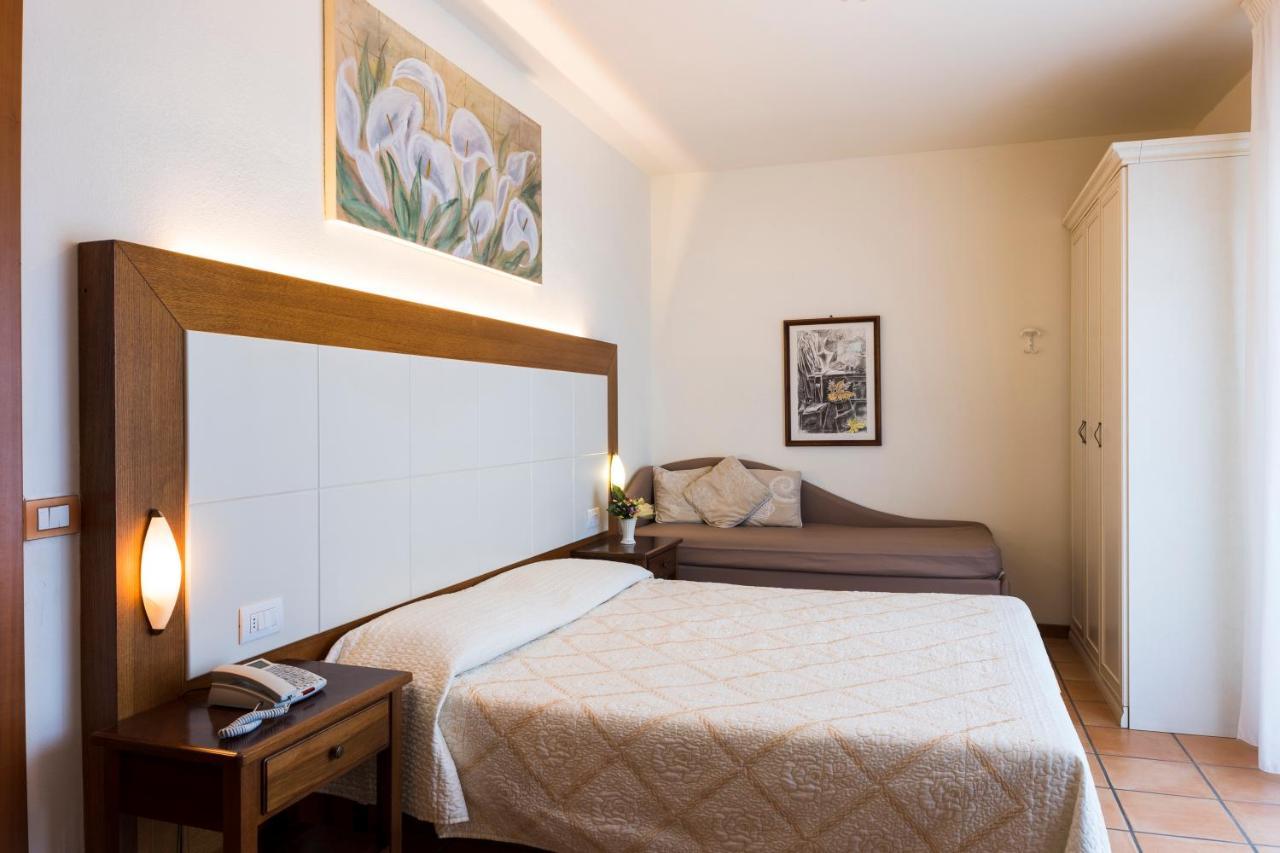 Hotel Sylvia Λίντο ντι Καμαϊόρε Εξωτερικό φωτογραφία