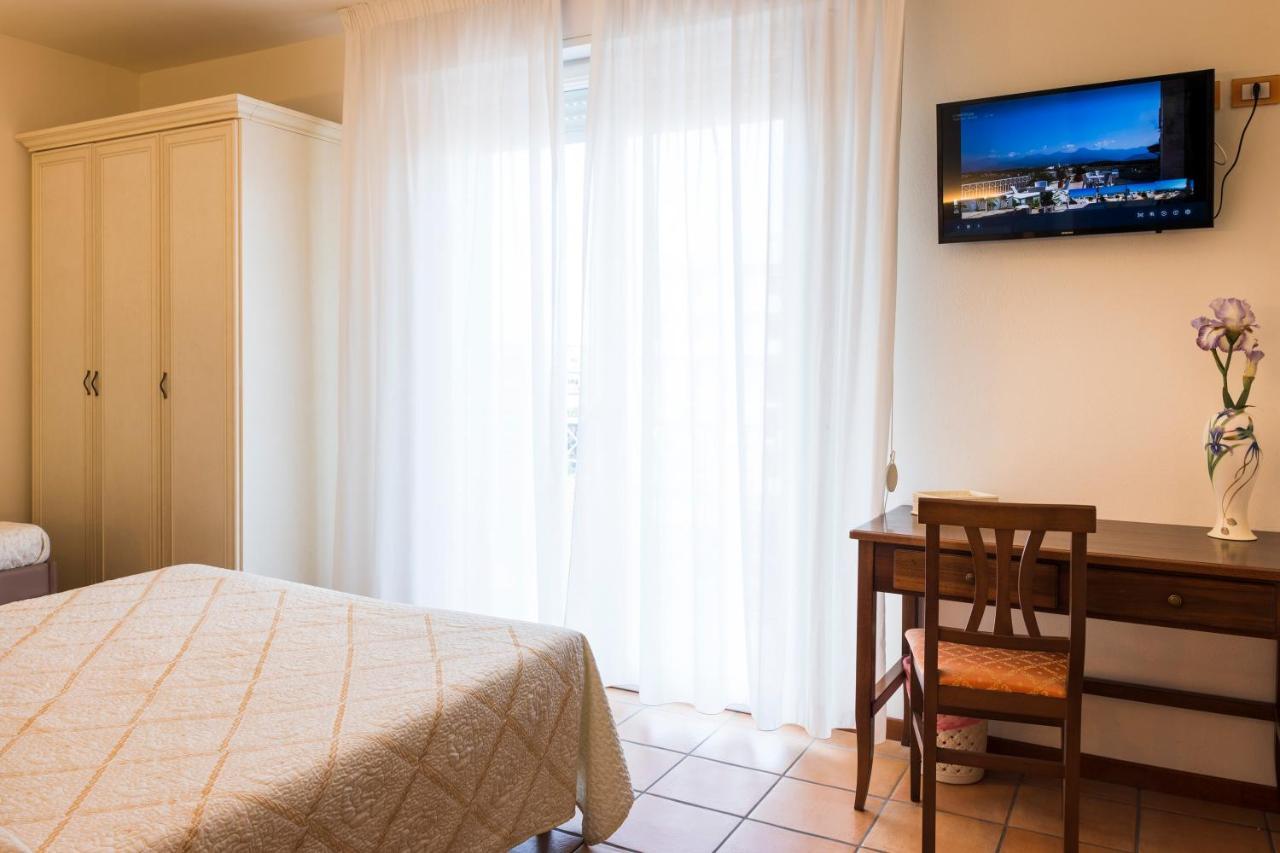 Hotel Sylvia Λίντο ντι Καμαϊόρε Εξωτερικό φωτογραφία